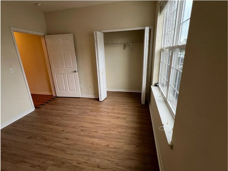 Building Photo - 1314 Sierra Dr