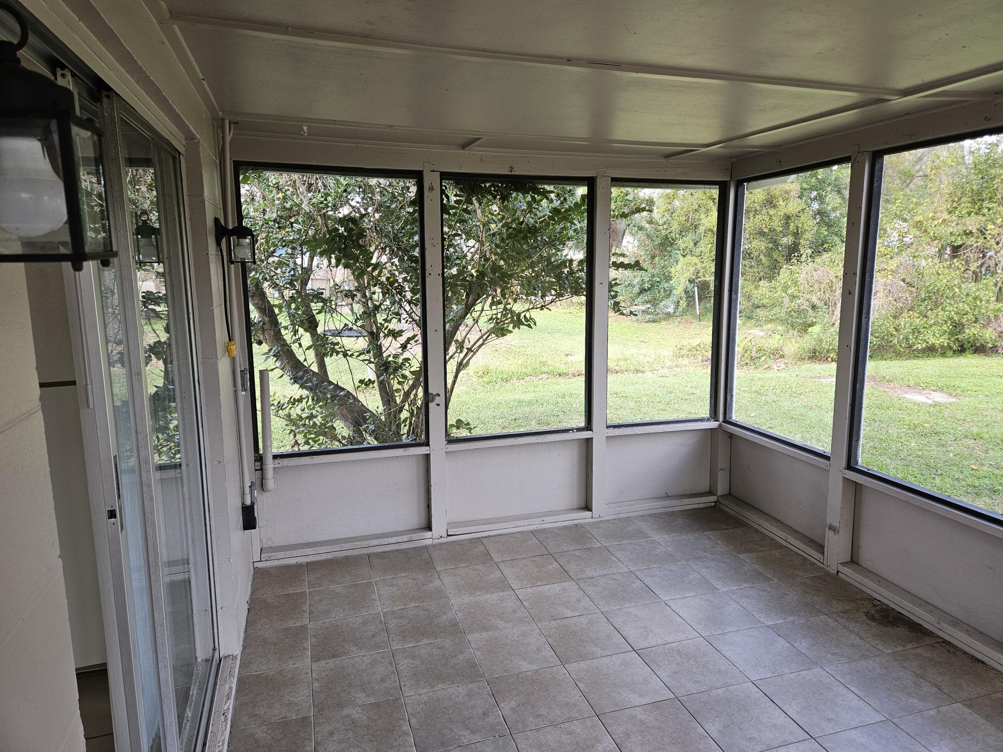 Building Photo - 514 Winham St