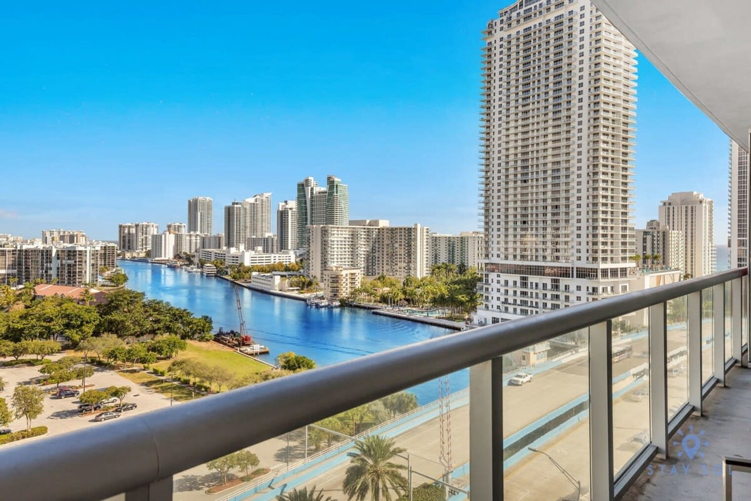 Building Photo - 1180 E Hallandale Beach Blvd