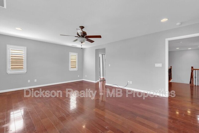 Building Photo - 2125 Peaceful Valley Dr