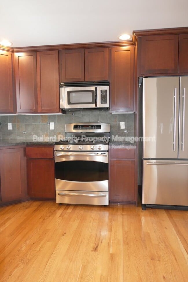 Building Photo - 913 NW 51st St