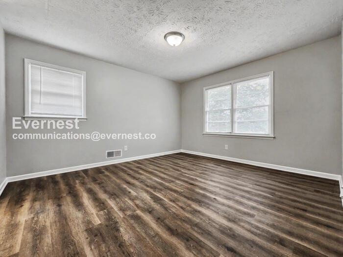 Building Photo - 624 Cannon Dr