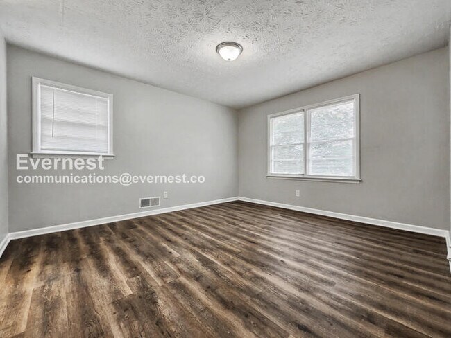 Building Photo - 624 Cannon Dr