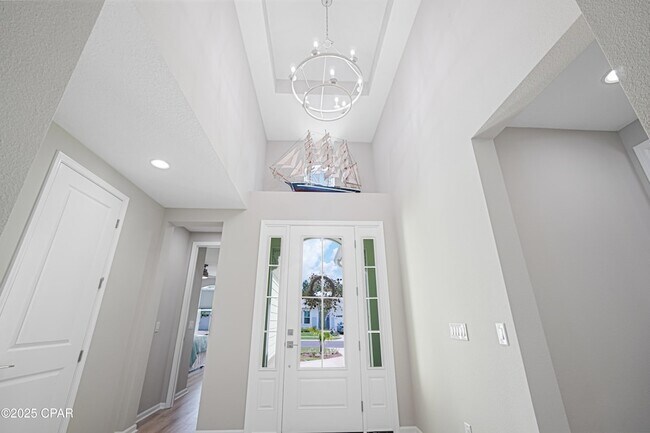 Building Photo - 9431 Paradise Dr