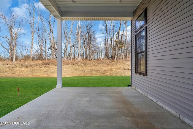 Building Photo - 53 Freesia Dr