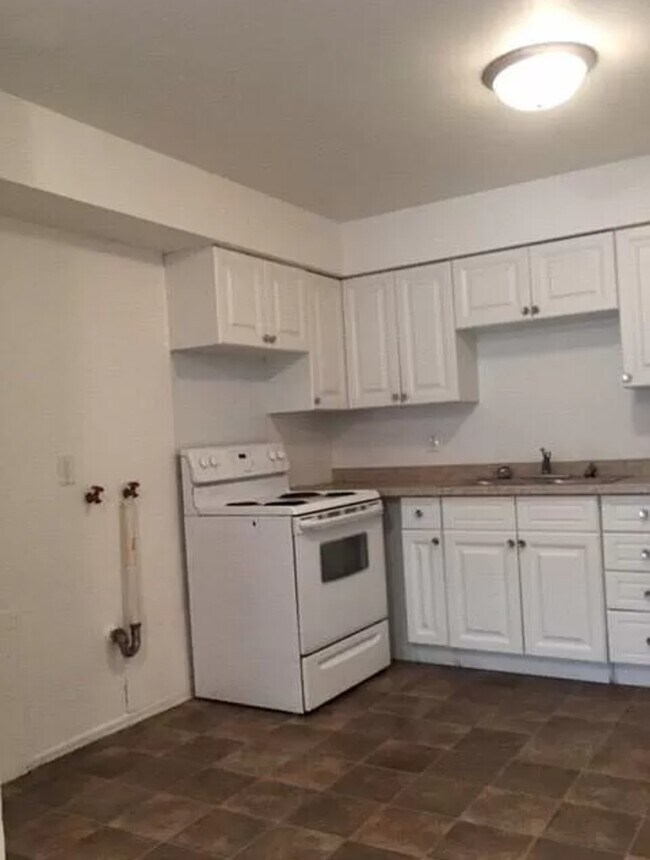 Building Photo - 5155 Georgia St