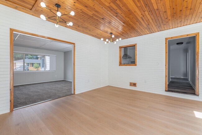 Building Photo - 20936 Ridgemont Rd