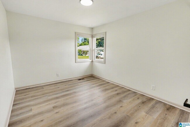 Building Photo - 2017 29th Ave