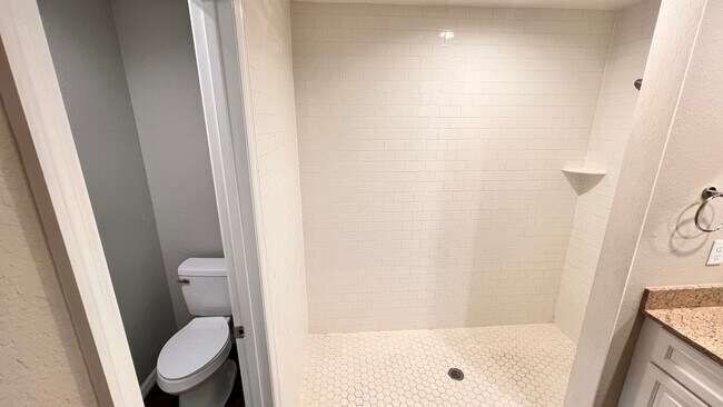 Building Photo - Charming 3 Bedroom, 2 Bathroom Home in the Lovely Marion Oaks of Ocala!