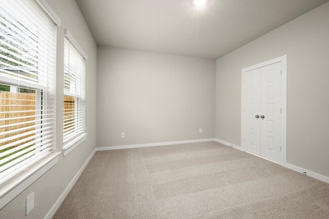 Building Photo - 18733 Timber Gln Dr