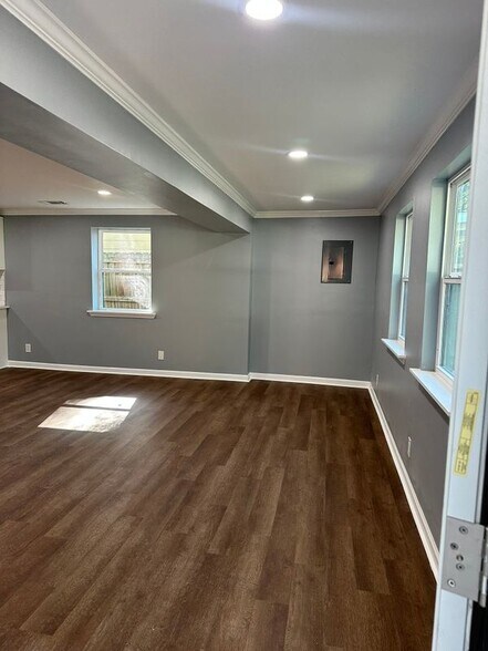 Building Photo - 3658 N 38th St