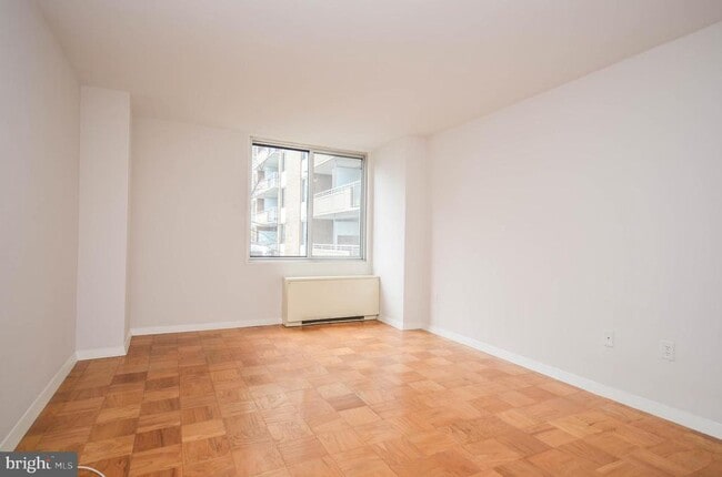 Building Photo - 3001 Veazey Terrace NW