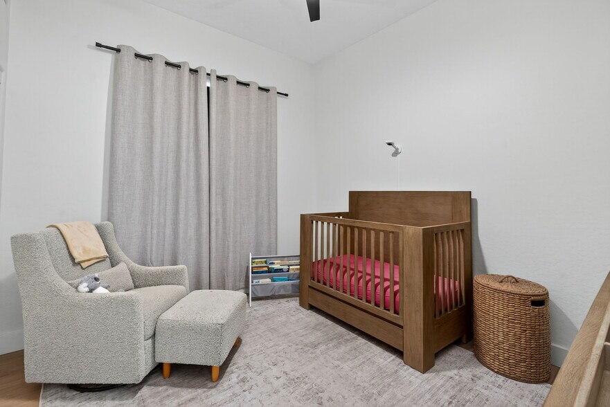 Building Photo - 7449 E Whistling Wind Way