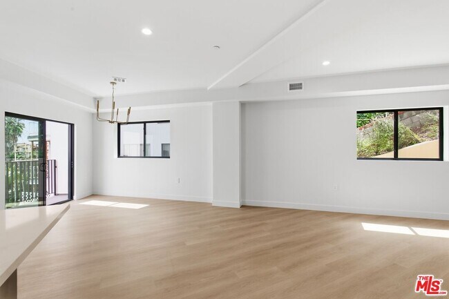 Building Photo - 3851 Don Tomaso Dr
