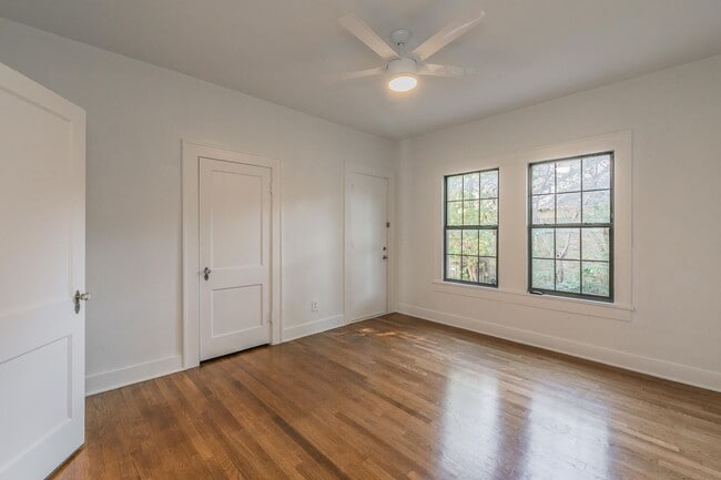 Building Photo - CHARMING and UPDATED 3/2 in The Cultural District