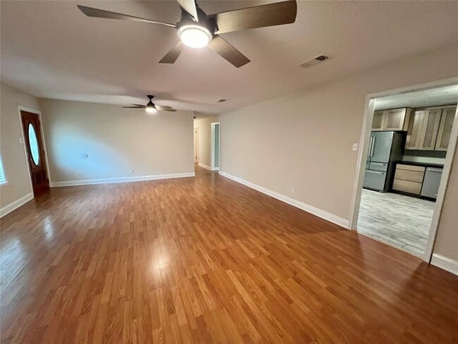 Building Photo - 795 Vogel Dr