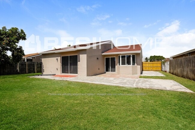 Building Photo - 12752 SW 265th Terrace