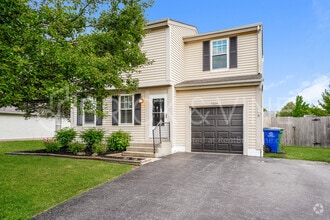 Building Photo - Pet-friendly house featuring fenced-in yard