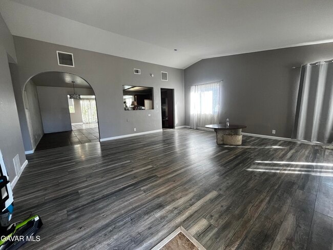 Building Photo - 43770 Santa Rosa Cir
