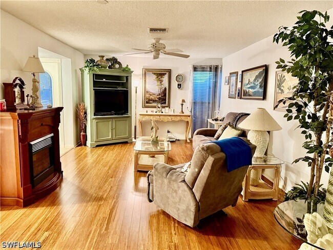 Building Photo - 4187 Lakewood Blvd