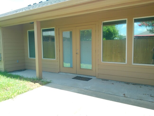 Building Photo - 4750 Grand Junction Drive