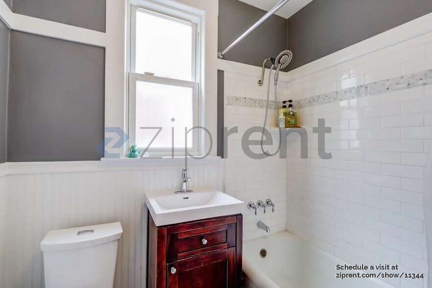 Building Photo - 1081 De Haro St