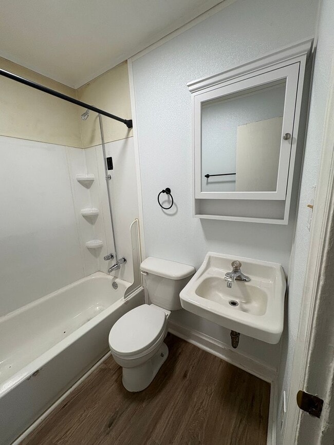 Building Photo - Newly Renovated Home in Rock Hill