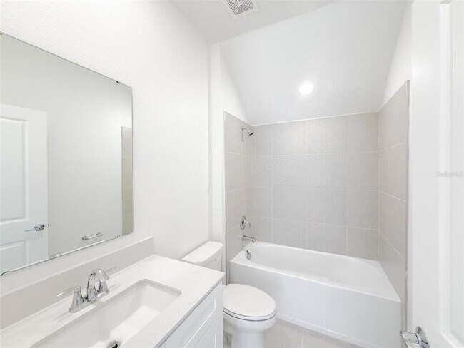 Building Photo - 1806 Rider Rain Ln