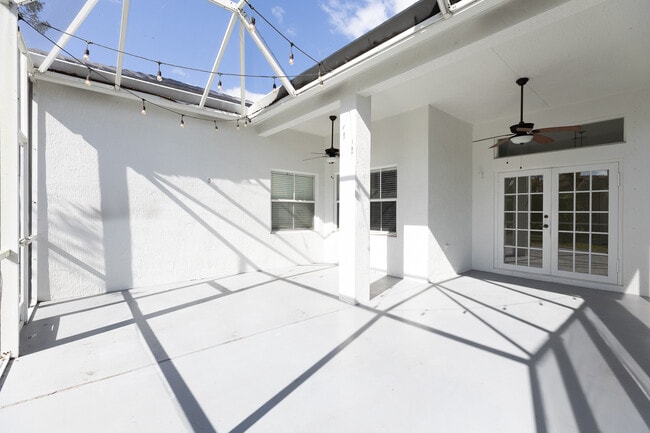 Building Photo - 1579 Banyan Way