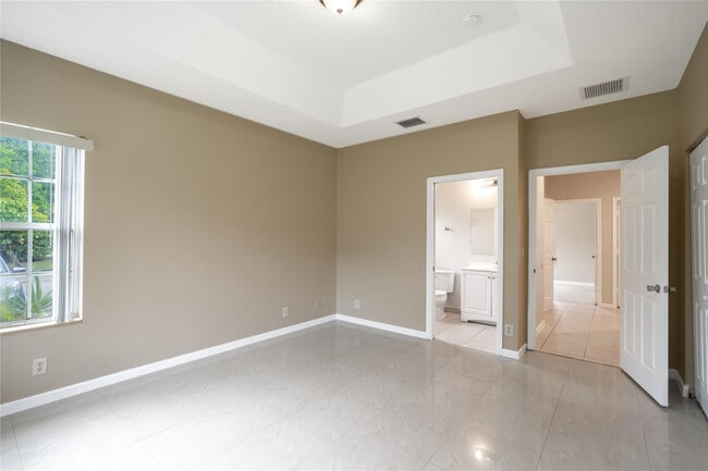 Building Photo - 1241 NW 27th Ave