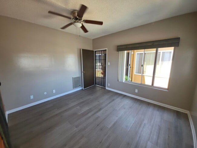 Building Photo - 13501 S Inglewood Ave
