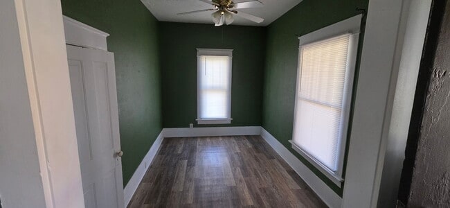 Building Photo - 514 W Main St