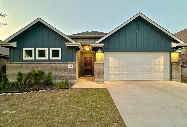 Building Photo - 305 Lewisville Ln