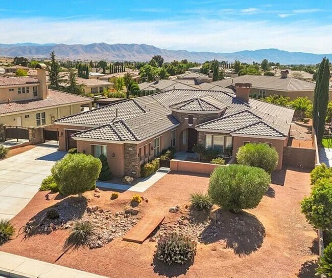 Building Photo - Luxury Home at Stonebrook Estates- Gated C...