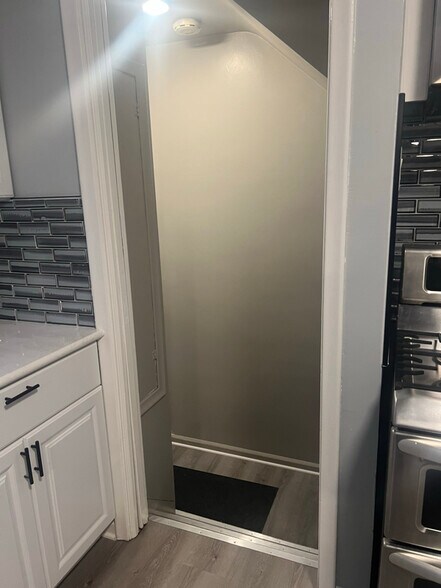 Building Photo - 8075 Freda St