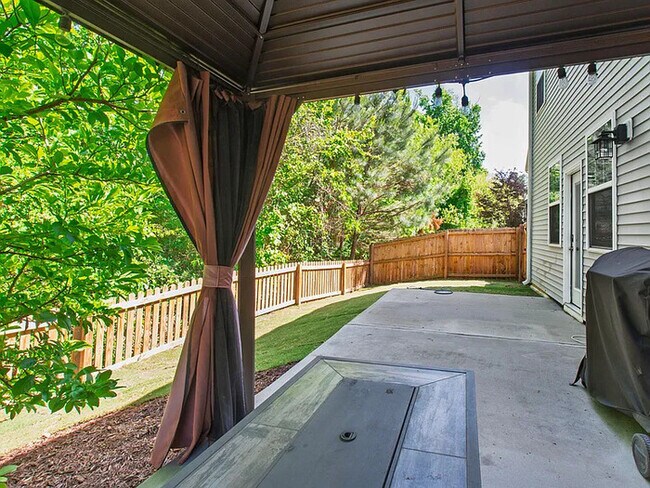 Building Photo - Earn Wealth While Leasing – Like a Homeowner – Lease to Own