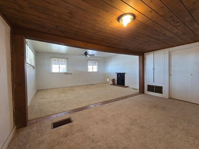 Building Photo - 27633 W Frontage Rd