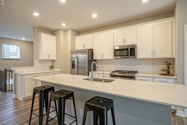 Building Photo - 13775 Boiler Pl