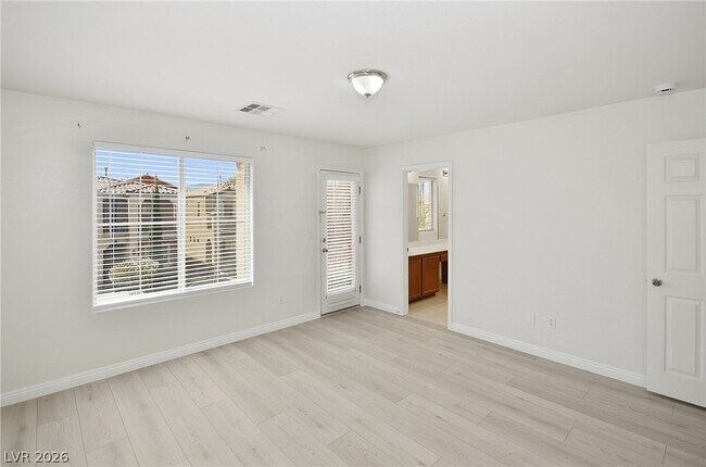 Building Photo - 4218 S Sugar Dr