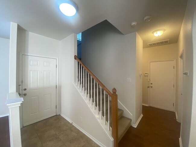Building Photo - Amazing home with Garage and Backyard 3/2 ...