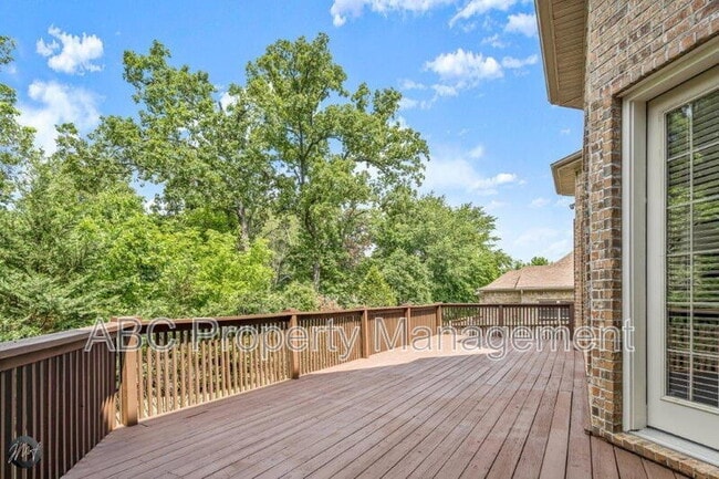 Building Photo - 5106 Sloan Cir