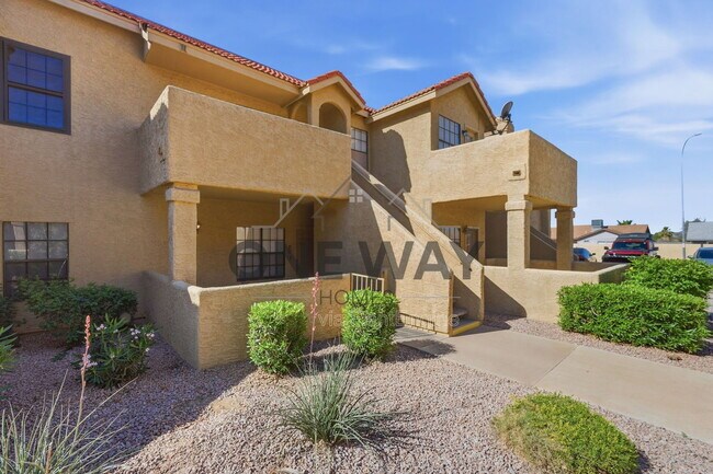 Building Photo - 1126 W Elliot Rd