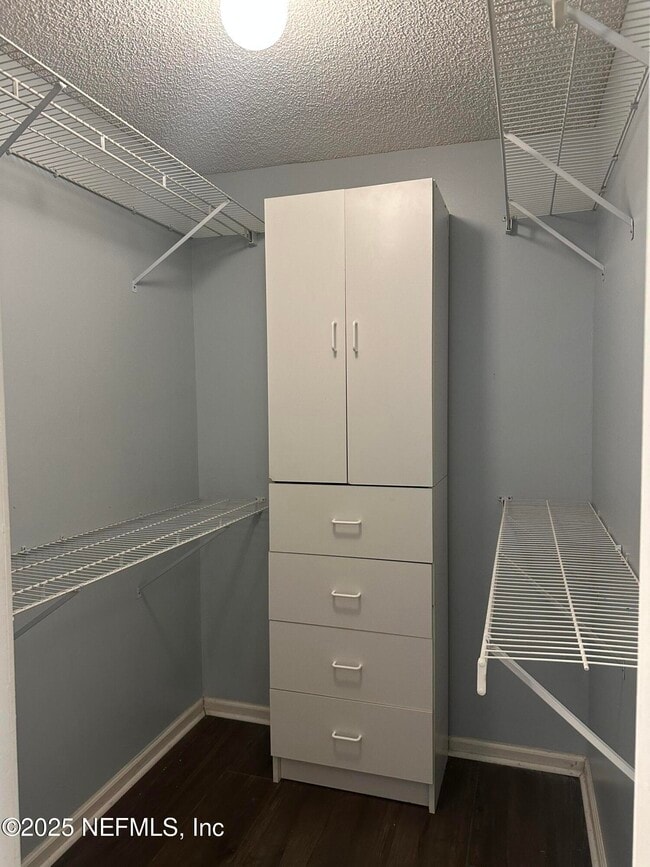 Building Photo - 12265 Marbon Estates Ln E