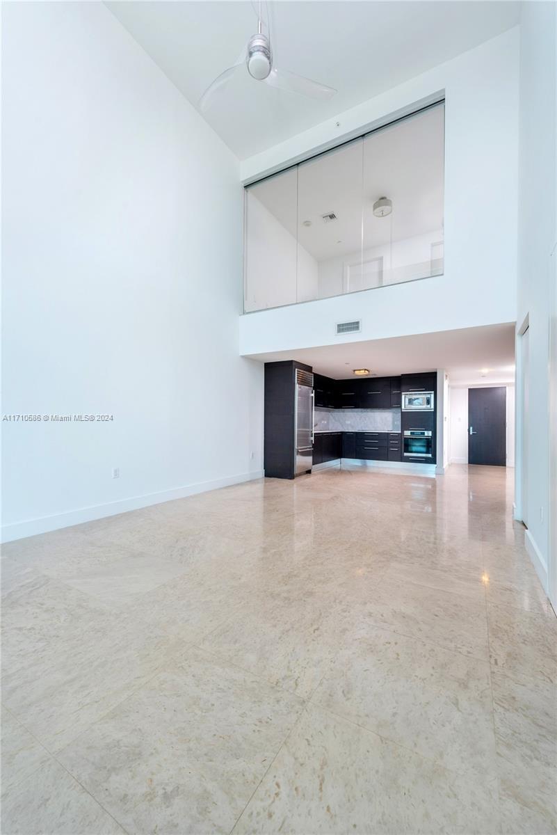 Building Photo - 900 Biscayne