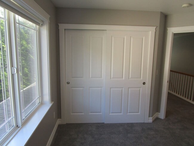Building Photo - 2504 Fir Crest Blvd