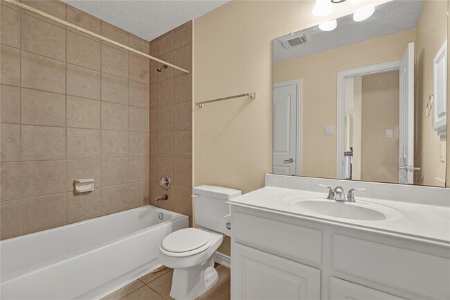 Building Photo - 2416 Spoonbill Dr