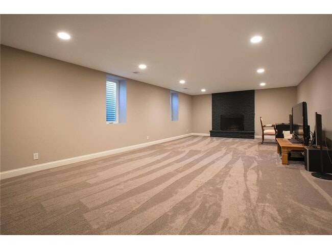 Building Photo - 16119 Ringer Rd