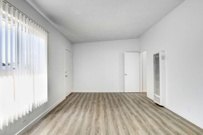 Building Photo - 1010 Pico Blvd