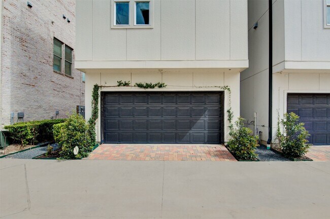 Building Photo - 9664 Knight Rd