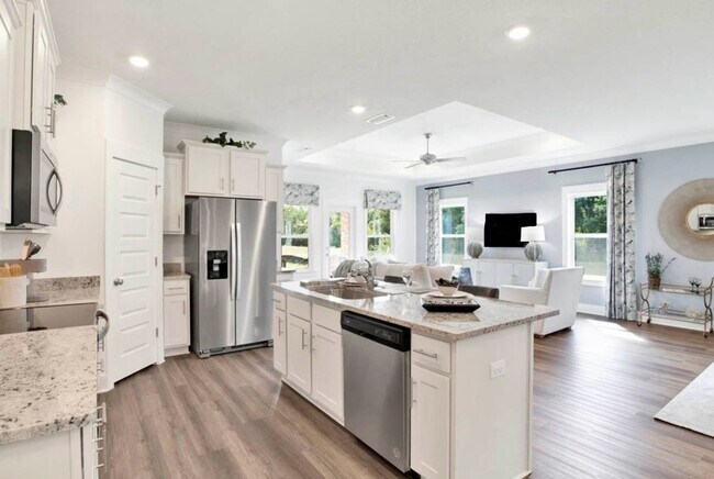 Building Photo - Charming 4BR House in a Calm and friendly ...